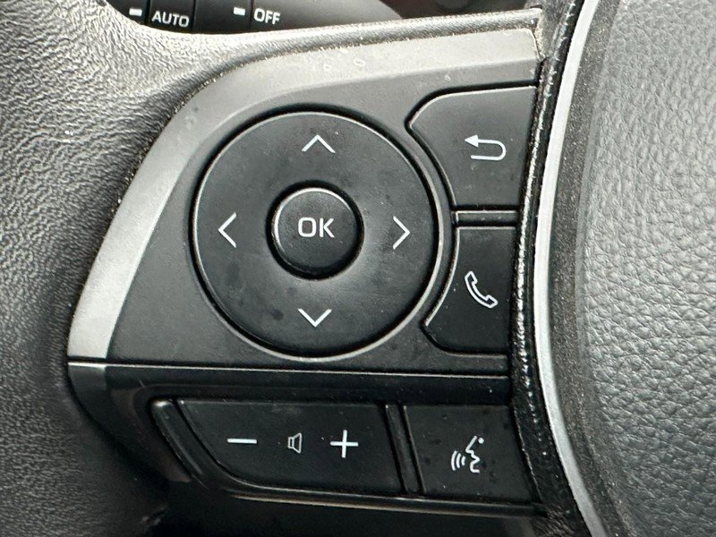 Used 2021 Toyota RAV4 XLE w/ Convenience Package image 19