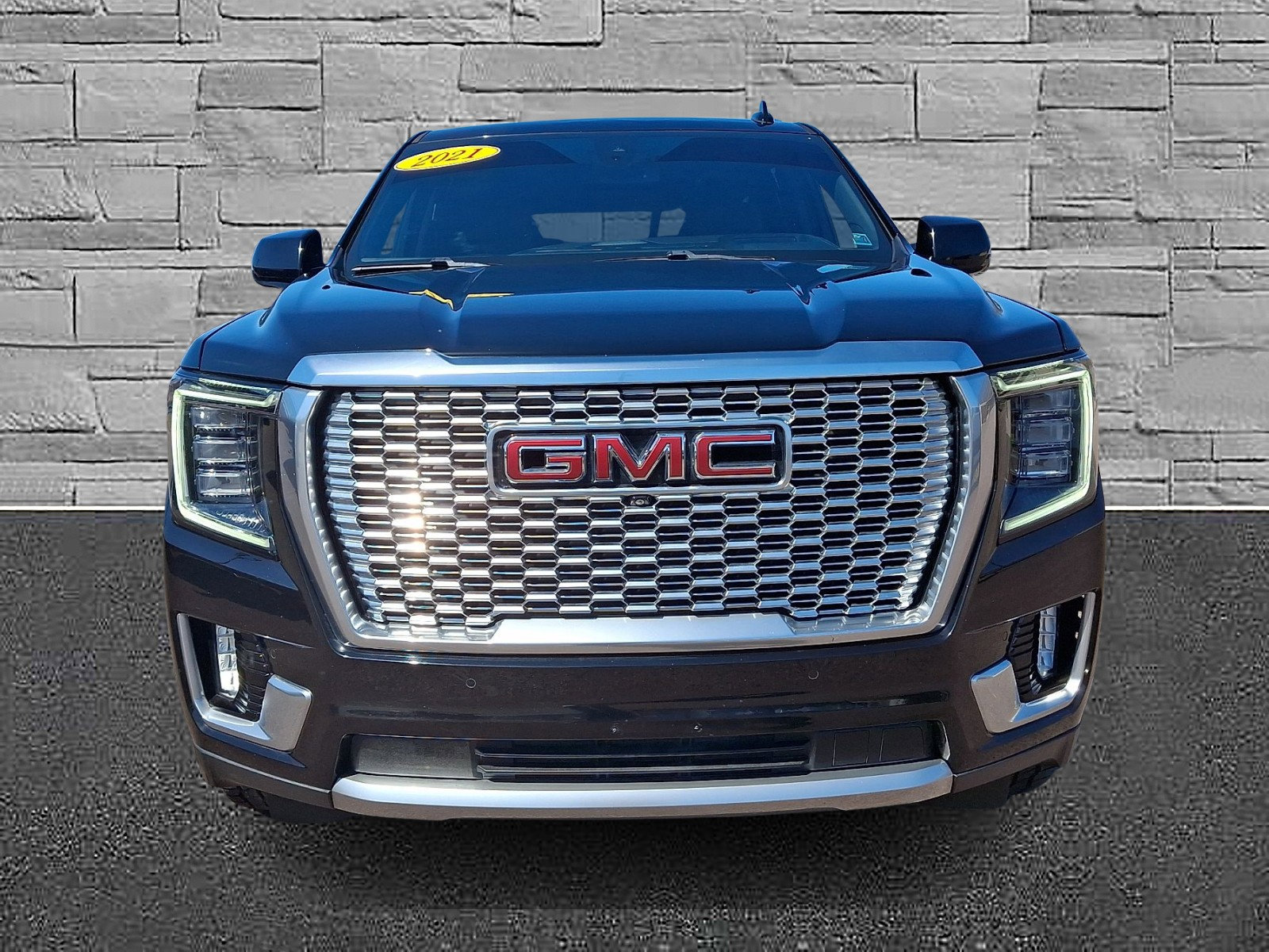 Used 2021 GMC Yukon Denali AWD/4WD image 3