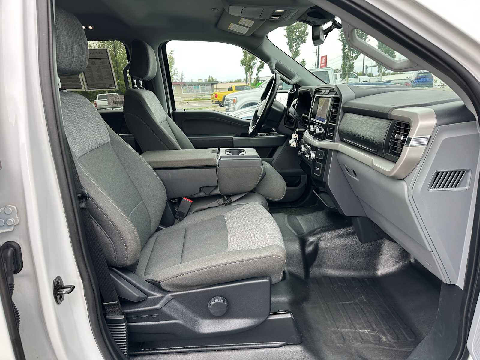 Used 2022 Ford F150 XLT w/ Equipment Group 301A Mid image 10