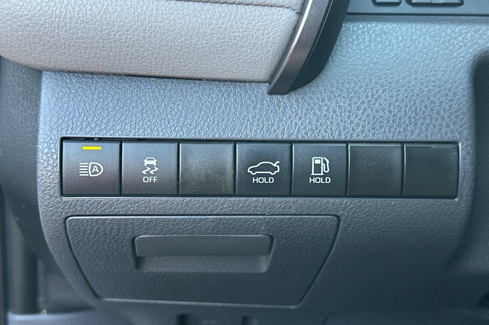 Used 2022 Toyota Camry SE image 27