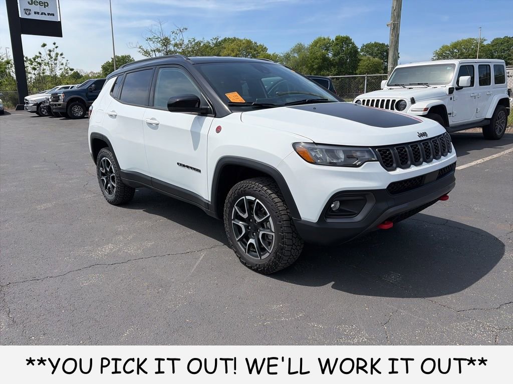 Used 2024 Jeep Compass Trailhawk image 1