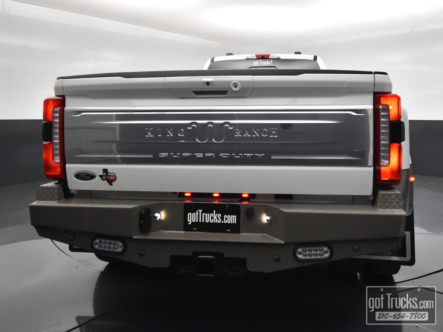 Used 2026 Ford F450 King Ranch w/ FX4 Off-Road Package AWD/4WD image 6