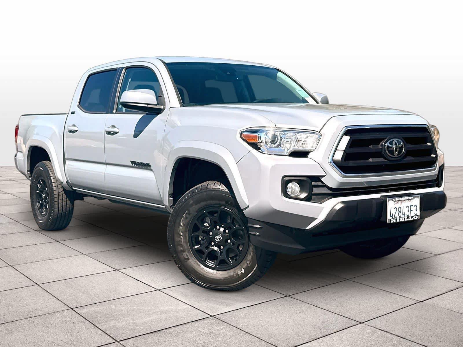 Used 2021 Toyota Tacoma SR5 w/ Blackout Package (TMS) RWD image 2