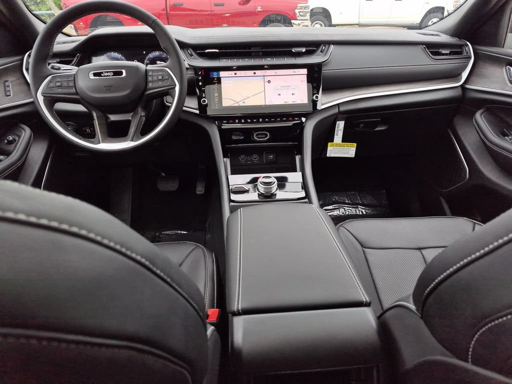 New 2026 Jeep Grand Cherokee Limited AWD/4WD image 16