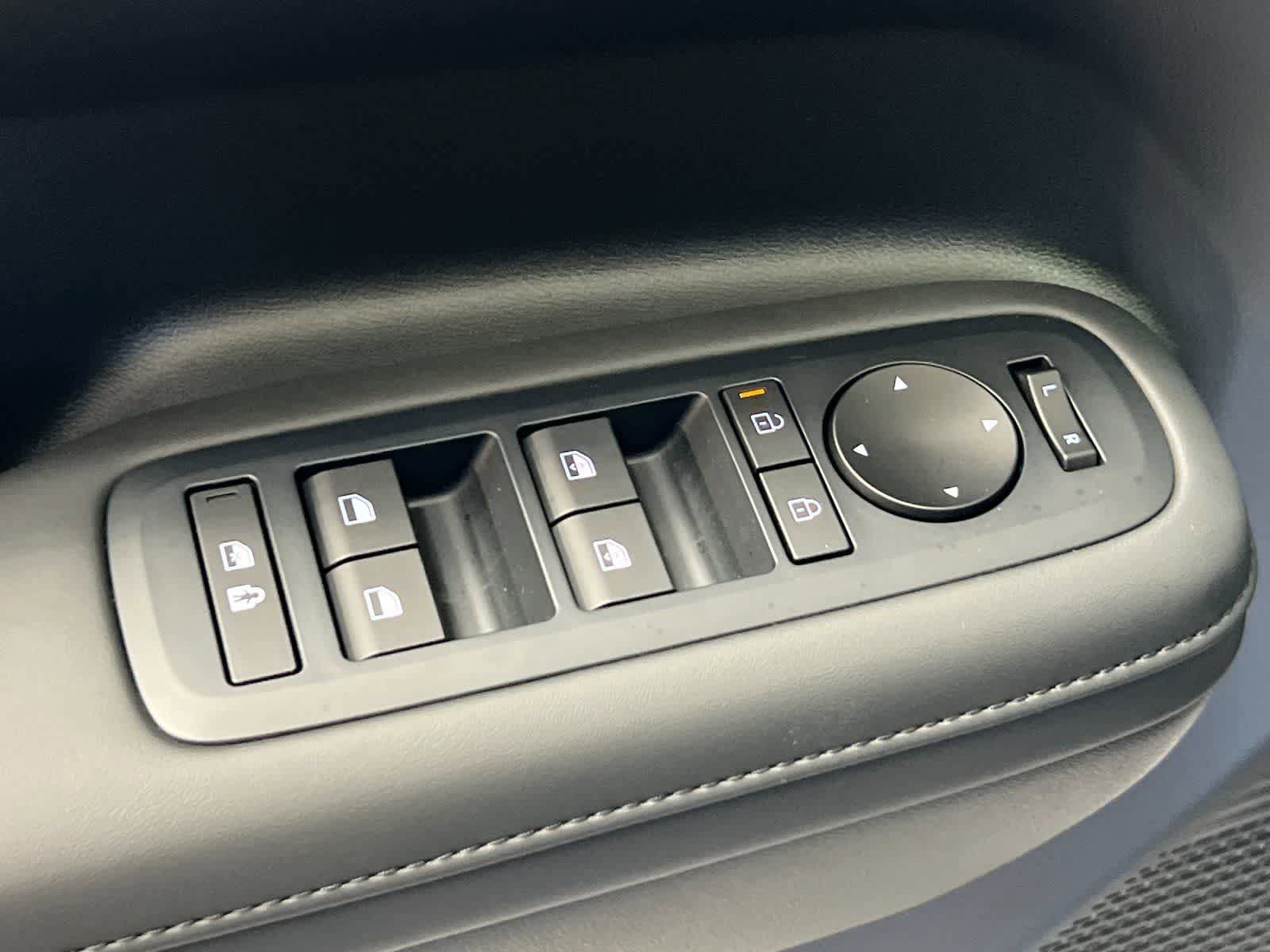 New 2025 Hyundai Santa Fe SEL FWD image 13