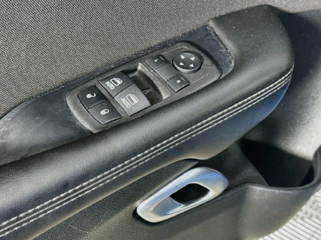 Used 2023 Dodge Challenger SXT RWD image 23