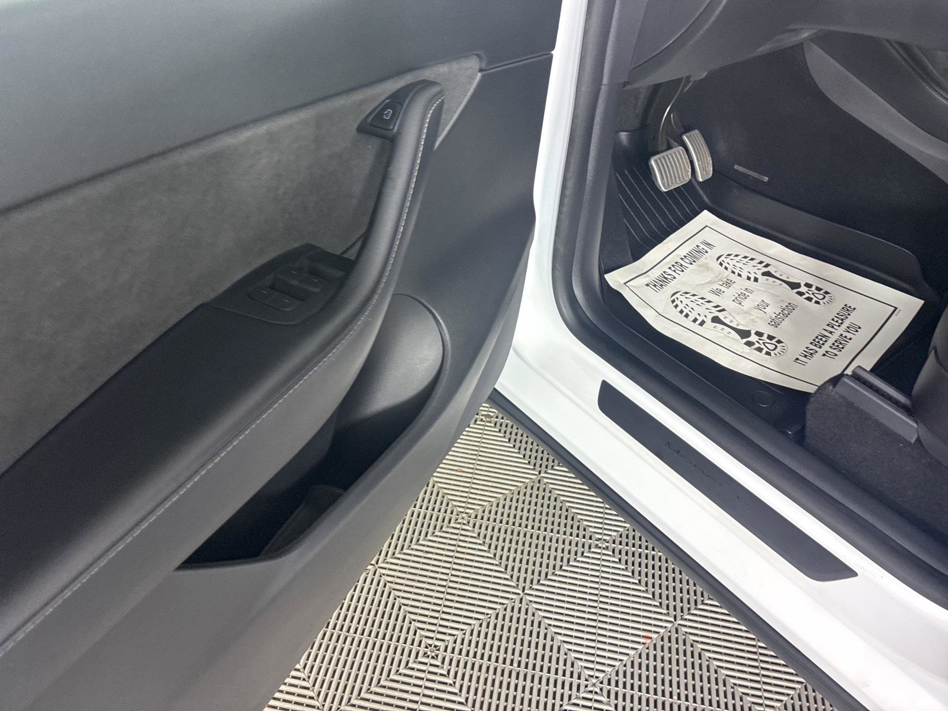 Used 2021 Tesla Model Y Long Range image 11