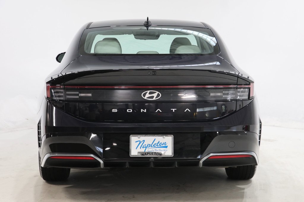 Used 2025 Hyundai Sonata SEL FWD image 6