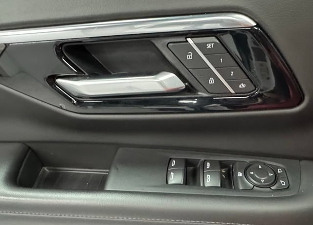 Used 2025 Chevrolet Tahoe LT AWD/4WD image 28