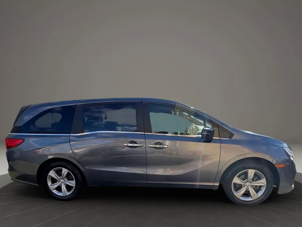 Used 2019 Honda Odyssey EX image 4