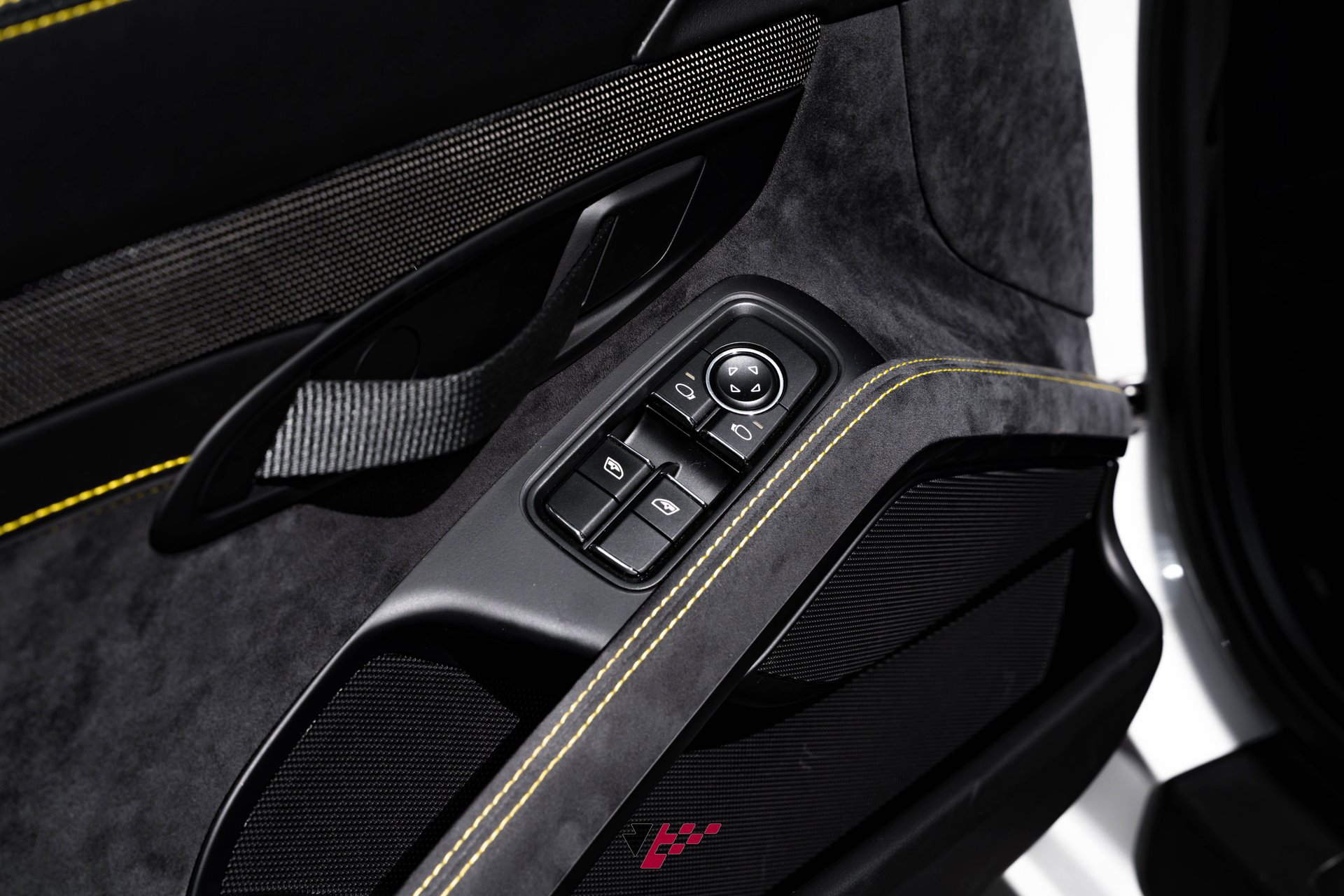 Used 2018 Porsche 911 GT2 RS image 31