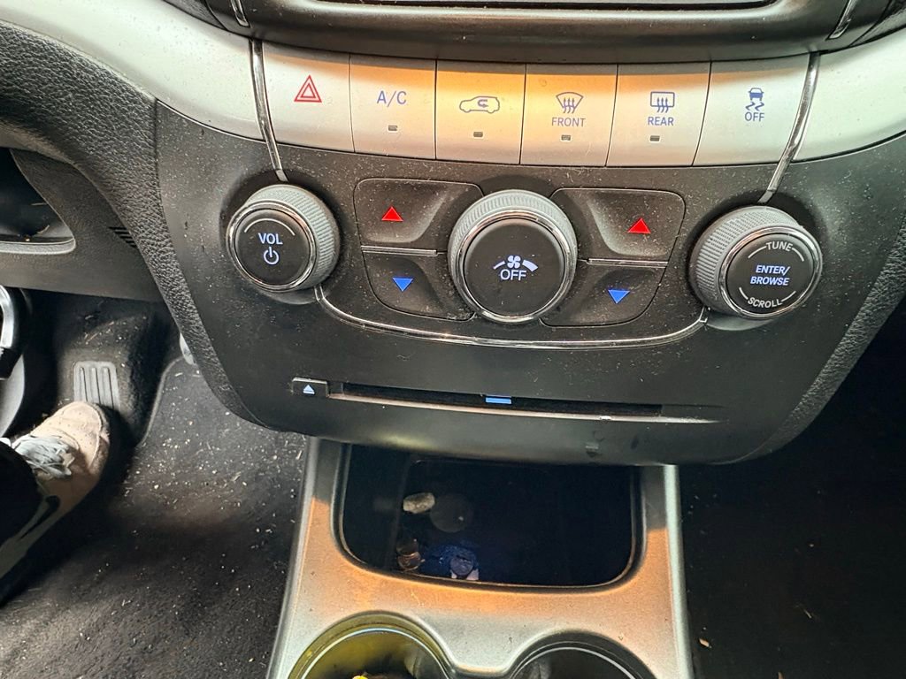 Used 2019 Dodge Journey SE w/ Blacktop Package image 22