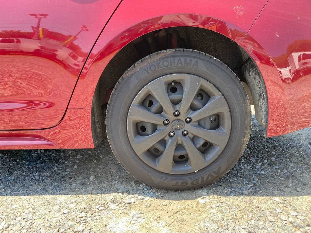 Used 2024 Toyota Corolla LE image 29