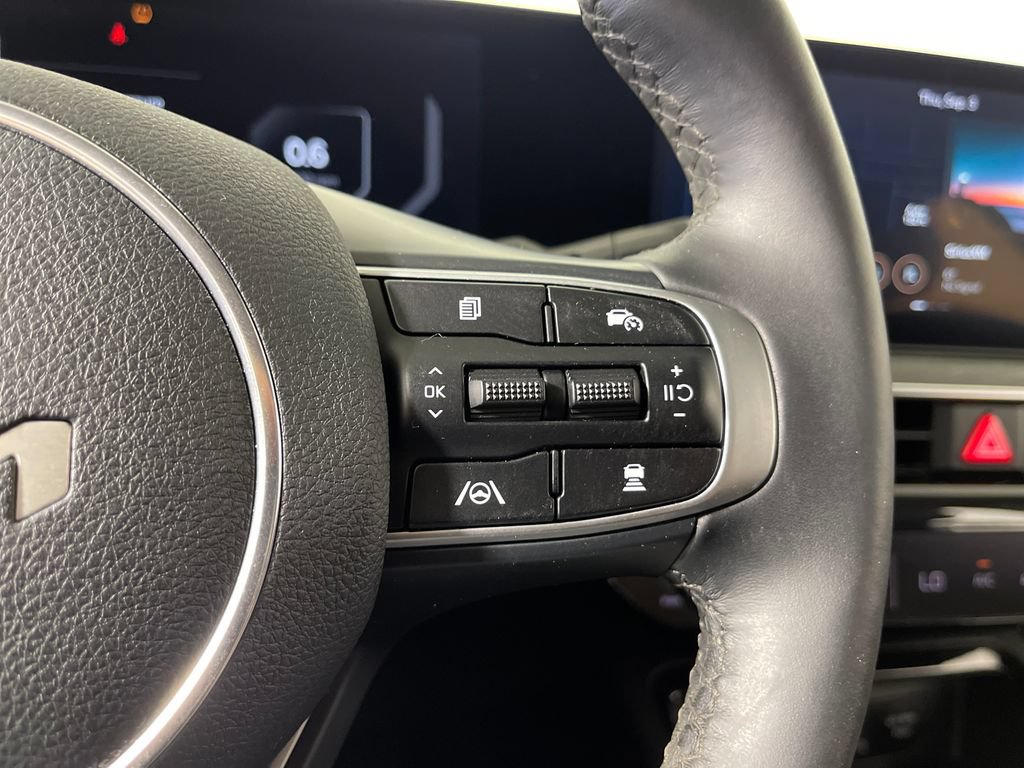 Used 2025 Kia K5 EX FWD image 29