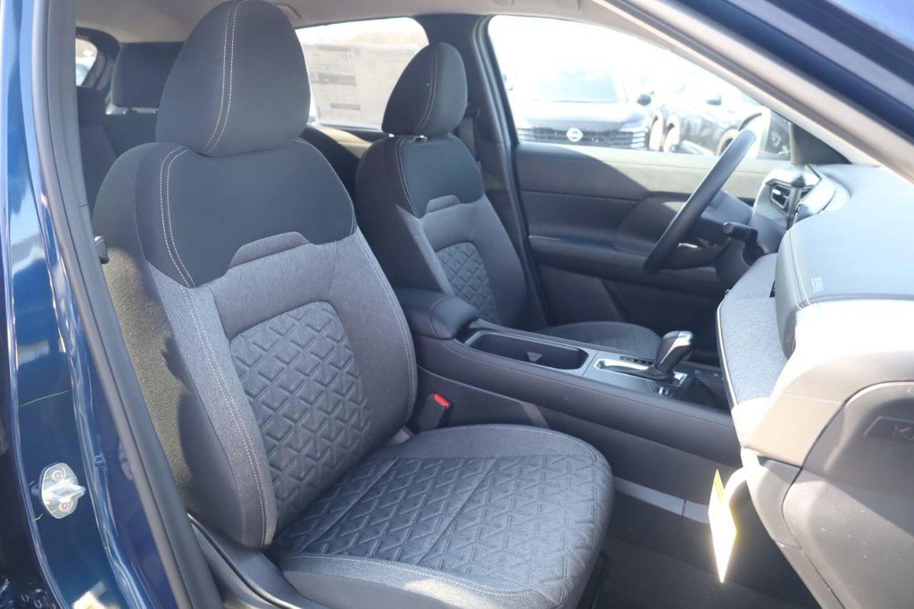 New 2026 Nissan Kicks SV image 19