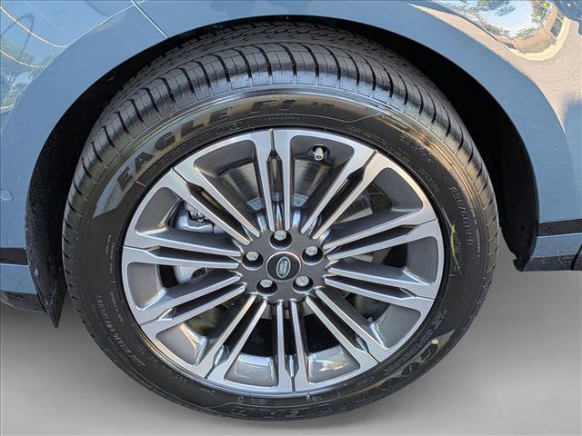 New 2026 Land Rover Range Rover Evoque Dynamic SE image 9