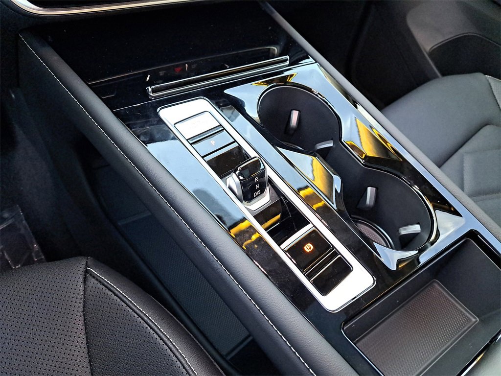 New 2026 Volkswagen Atlas SE image 10