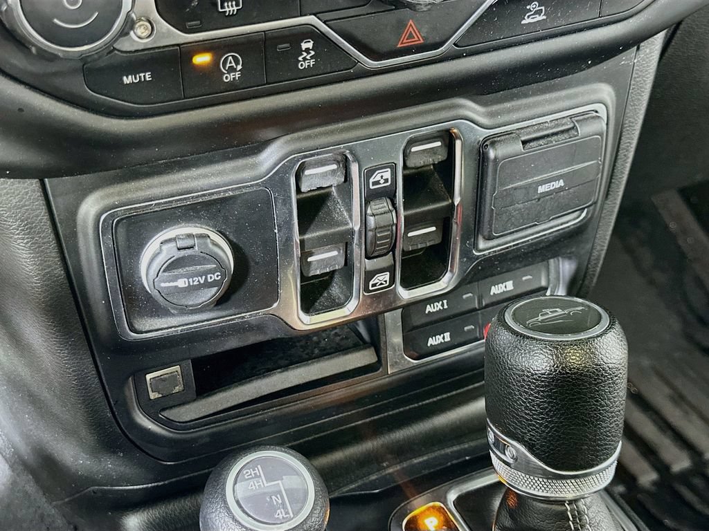 Used 2023 Jeep Gladiator Overland AWD/4WD image 33