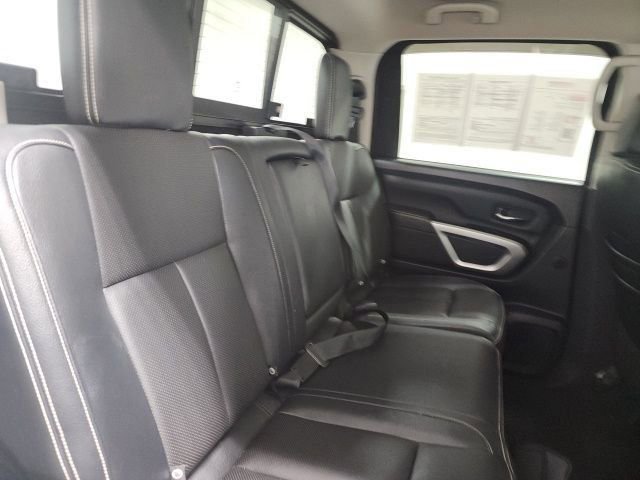 Used 2018 Nissan Titan PRO-4X w/ Pro-4x Convenience Package AWD/4WD image 19