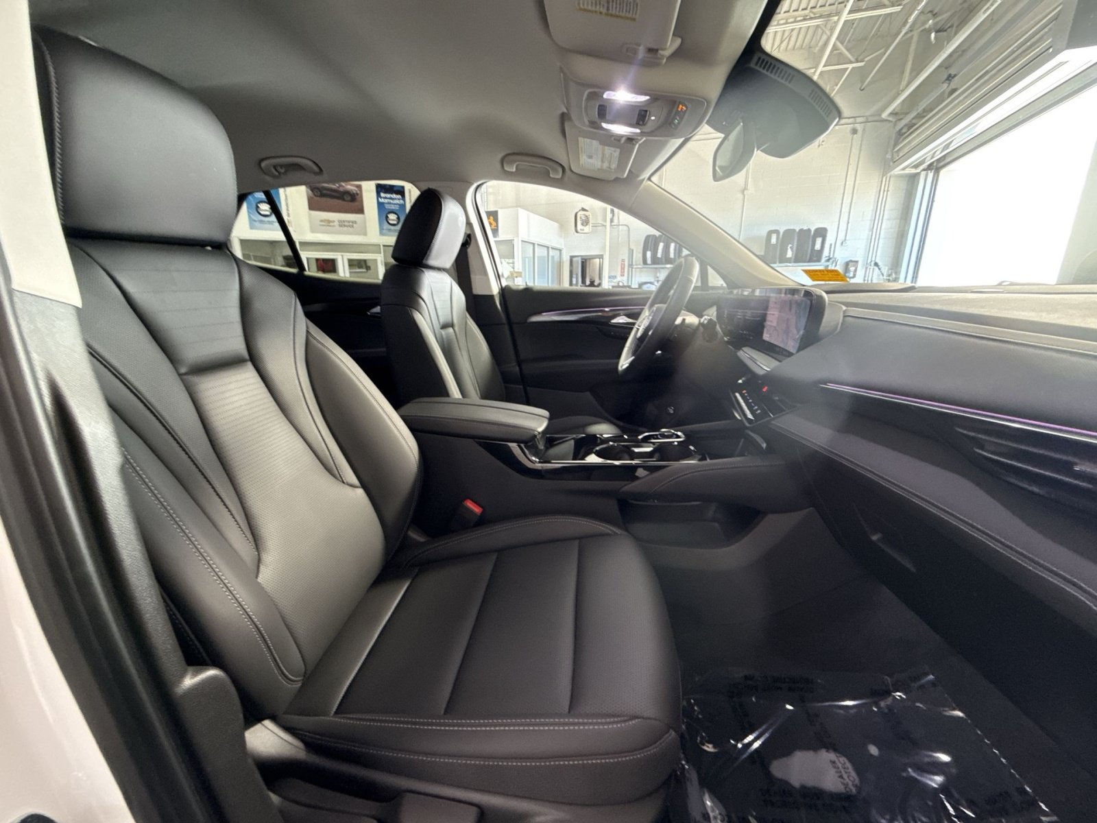 Used 2025 Buick Envision Preferred AWD/4WD image 27