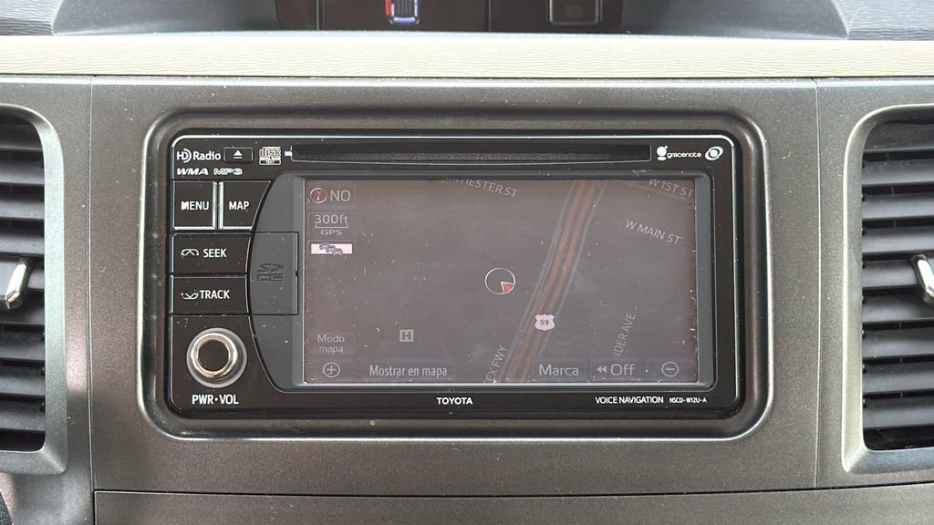 Used 2014 Toyota Sienna XLE image 24