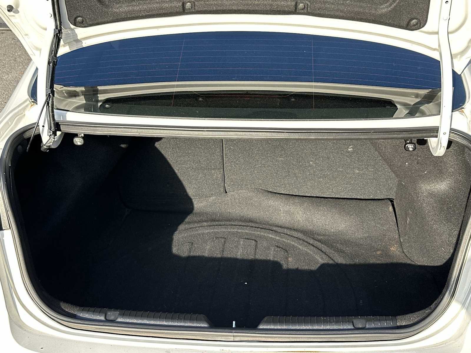 Used 2018 Kia Forte LX image 25