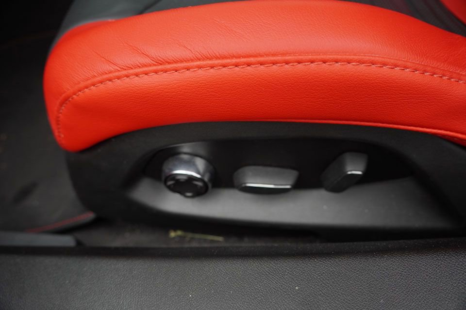 Used 2024 Chevrolet Corvette Stingray Premium Cpe w/ Z51 Performance Package image 21