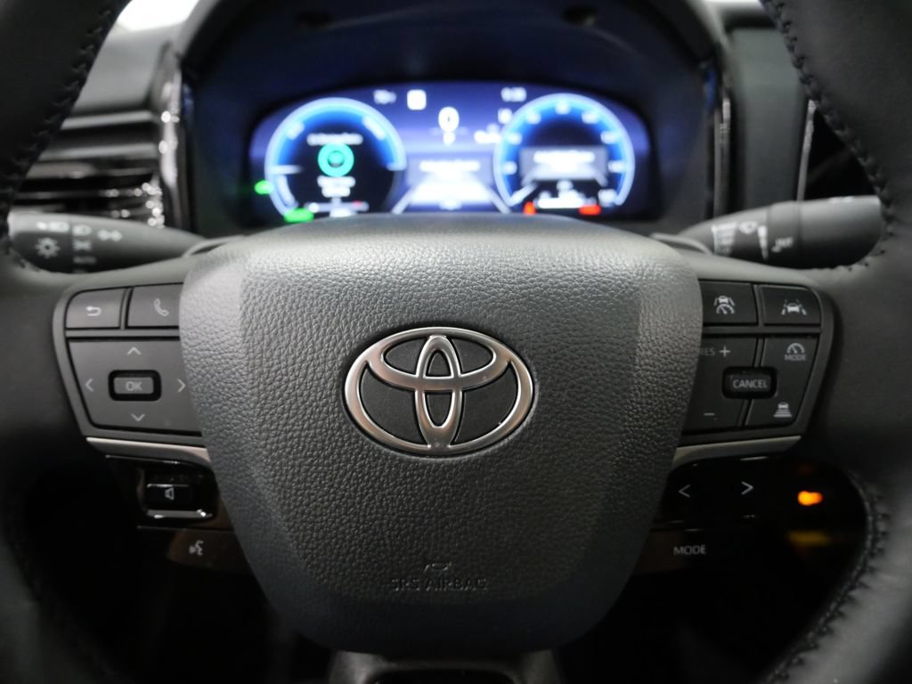 Used 2026 Toyota Camry XSE AWD/4WD image 17