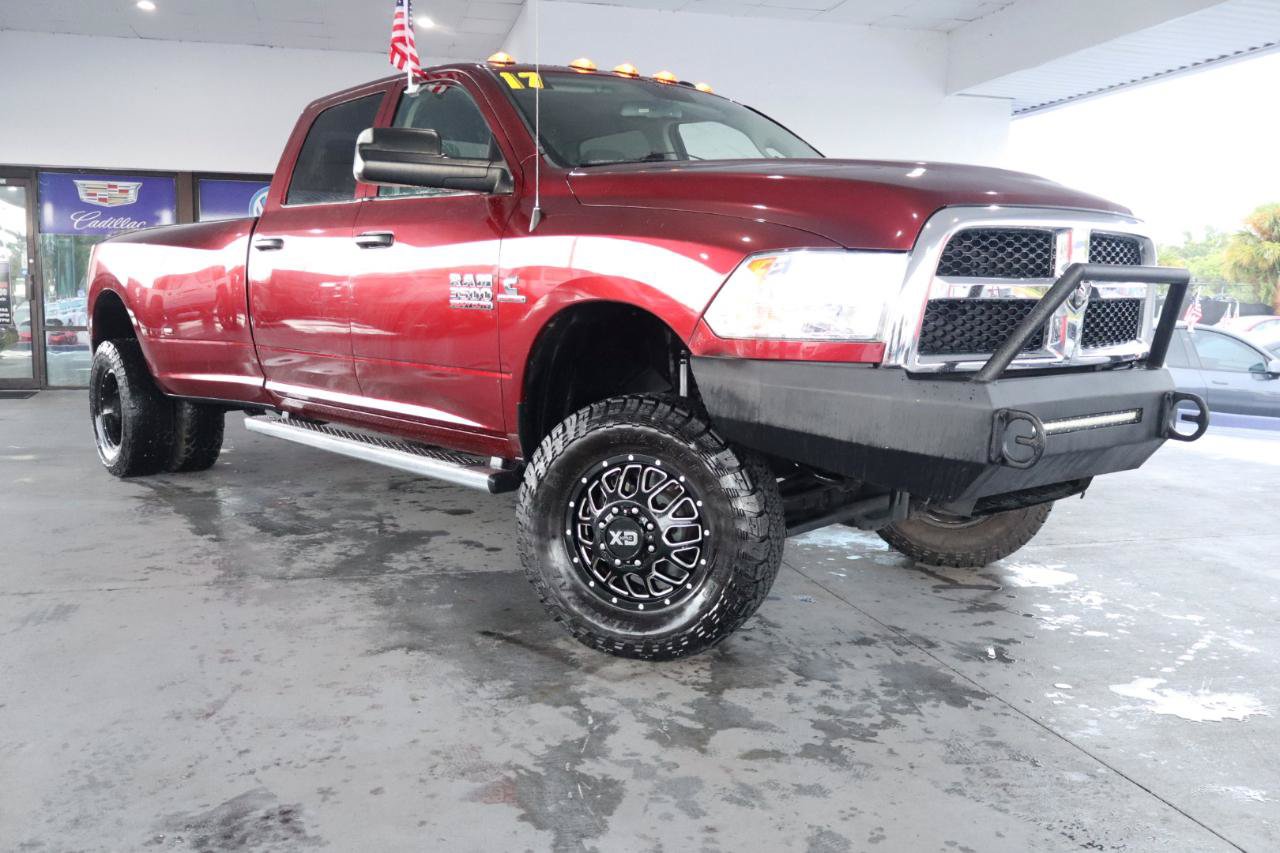 Used 2017 RAM 3500 Tradesman w/ Chrome Appearance Group AWD/4WD image 3