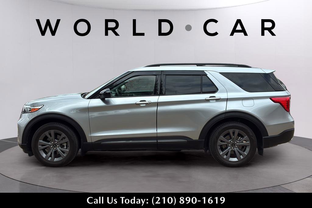 Used 2022 Ford Explorer XLT w/ Equipment Group 202A image 12