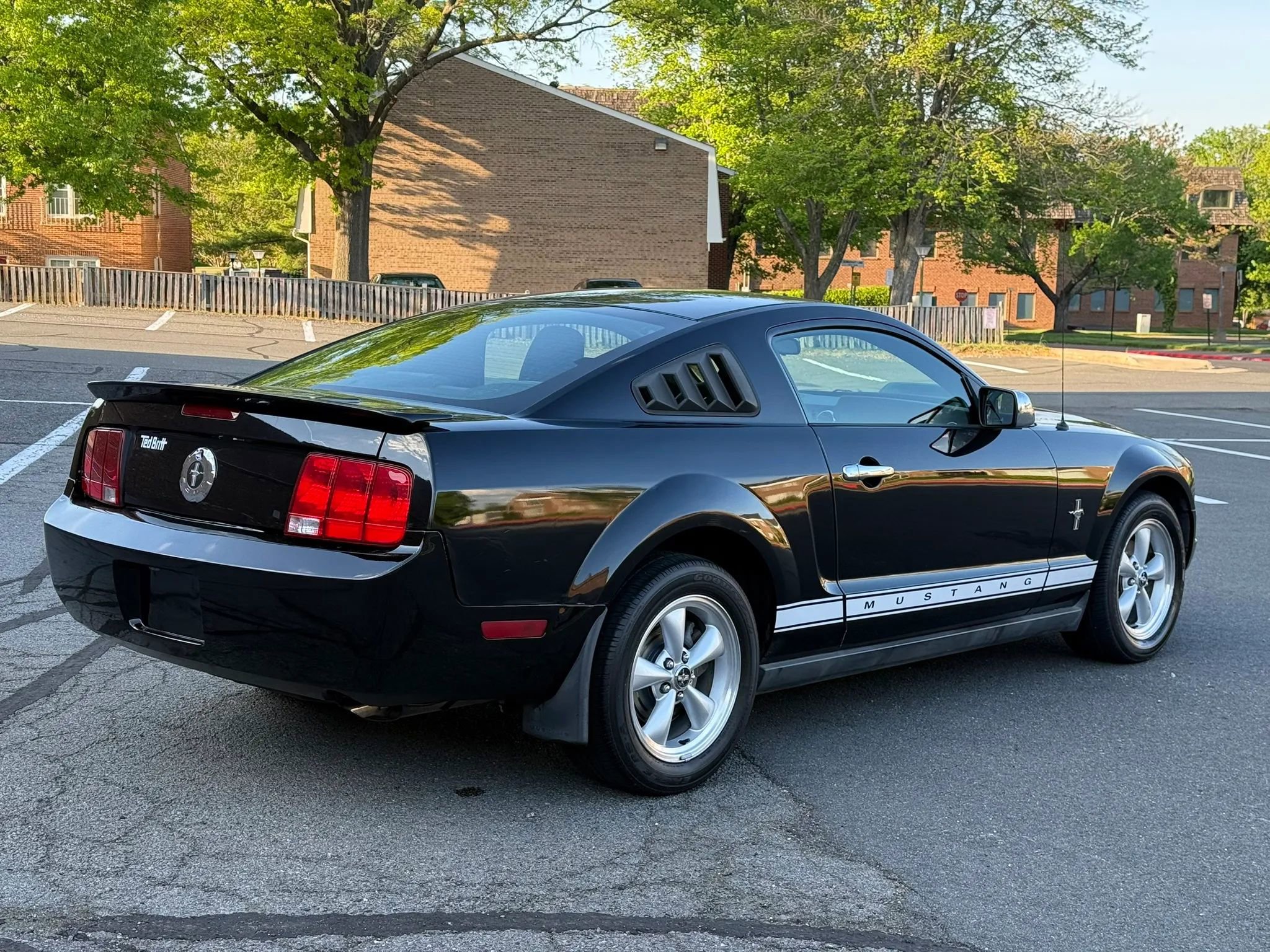 Used 2007 Ford Mustang Coupe RWD image 6