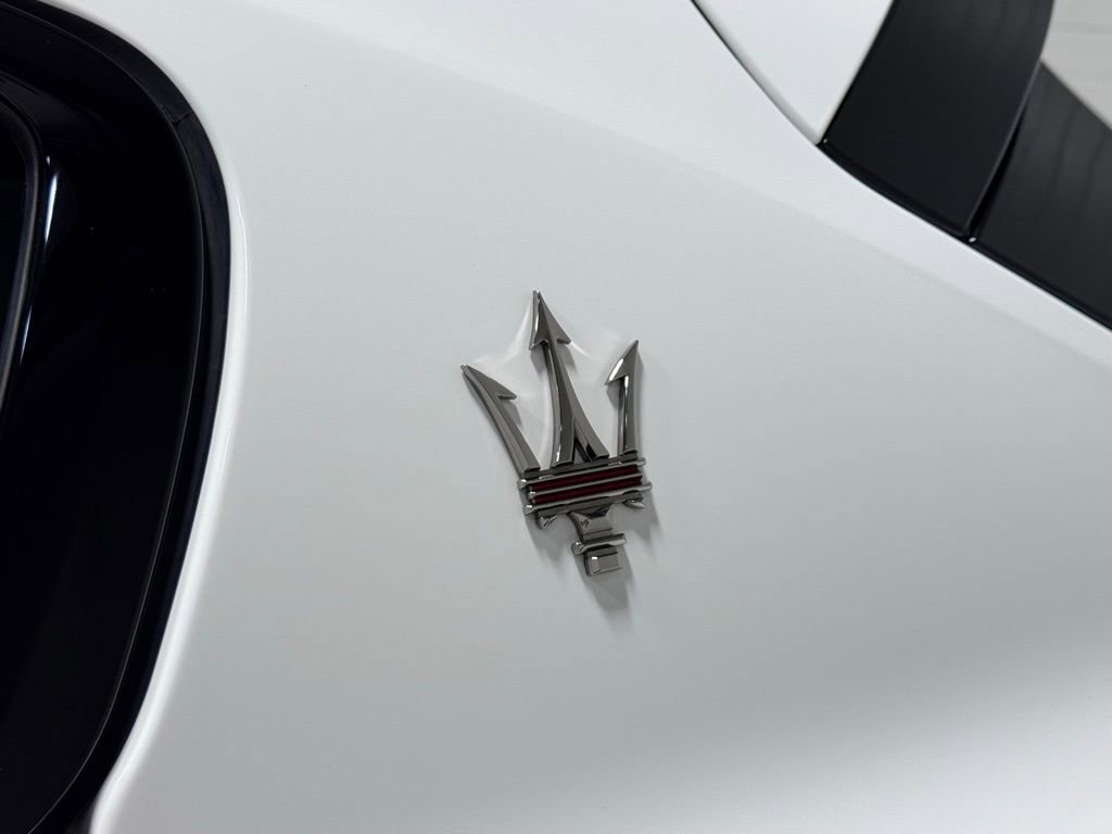 Used 2024 Maserati Grecale Trofeo image 11