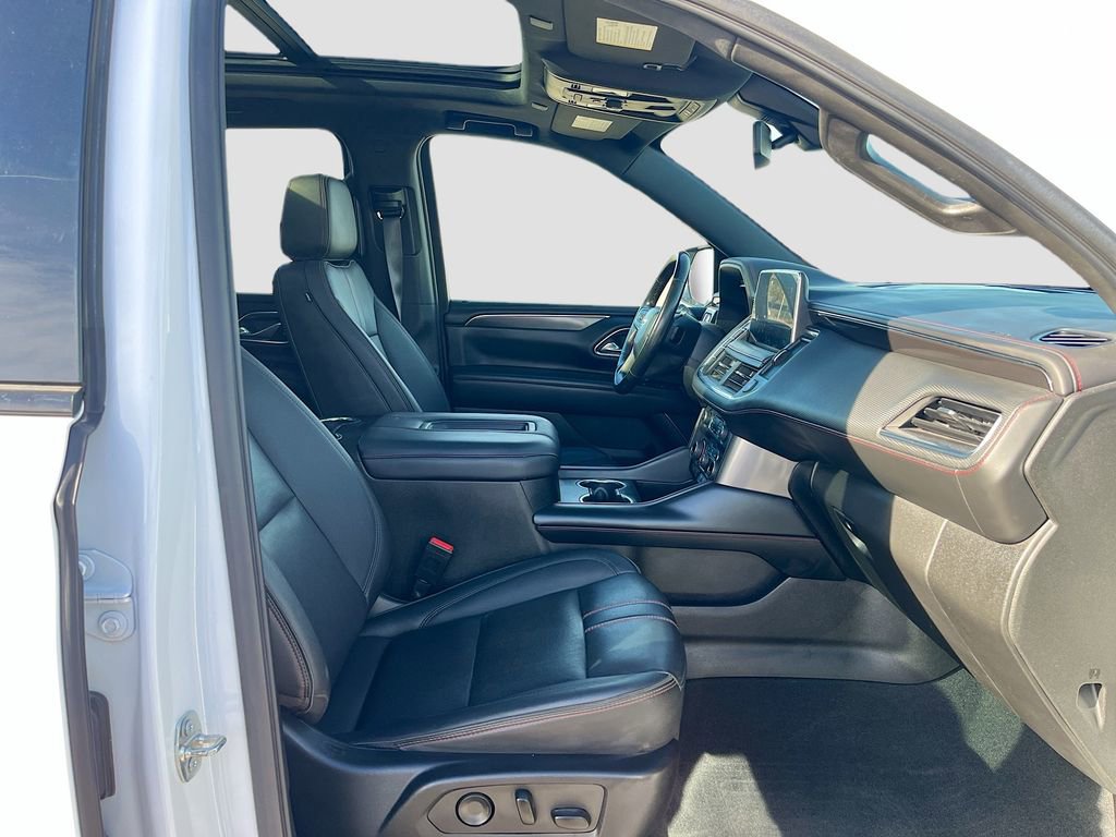 Used 2022 Chevrolet Suburban RST w/ Luxury Package AWD/4WD image 30
