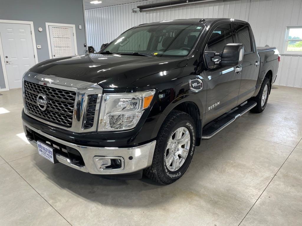Used 2017 Nissan Titan SV AWD/4WD image 3
