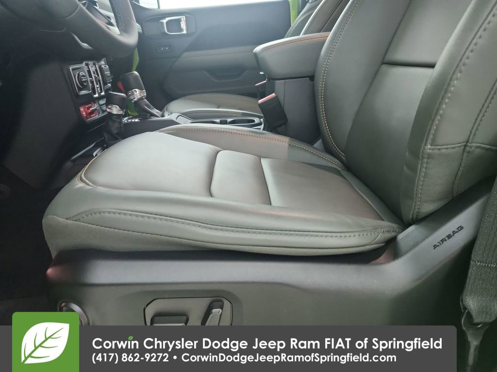 Certified 2025 Jeep Gladiator Mojave image 12