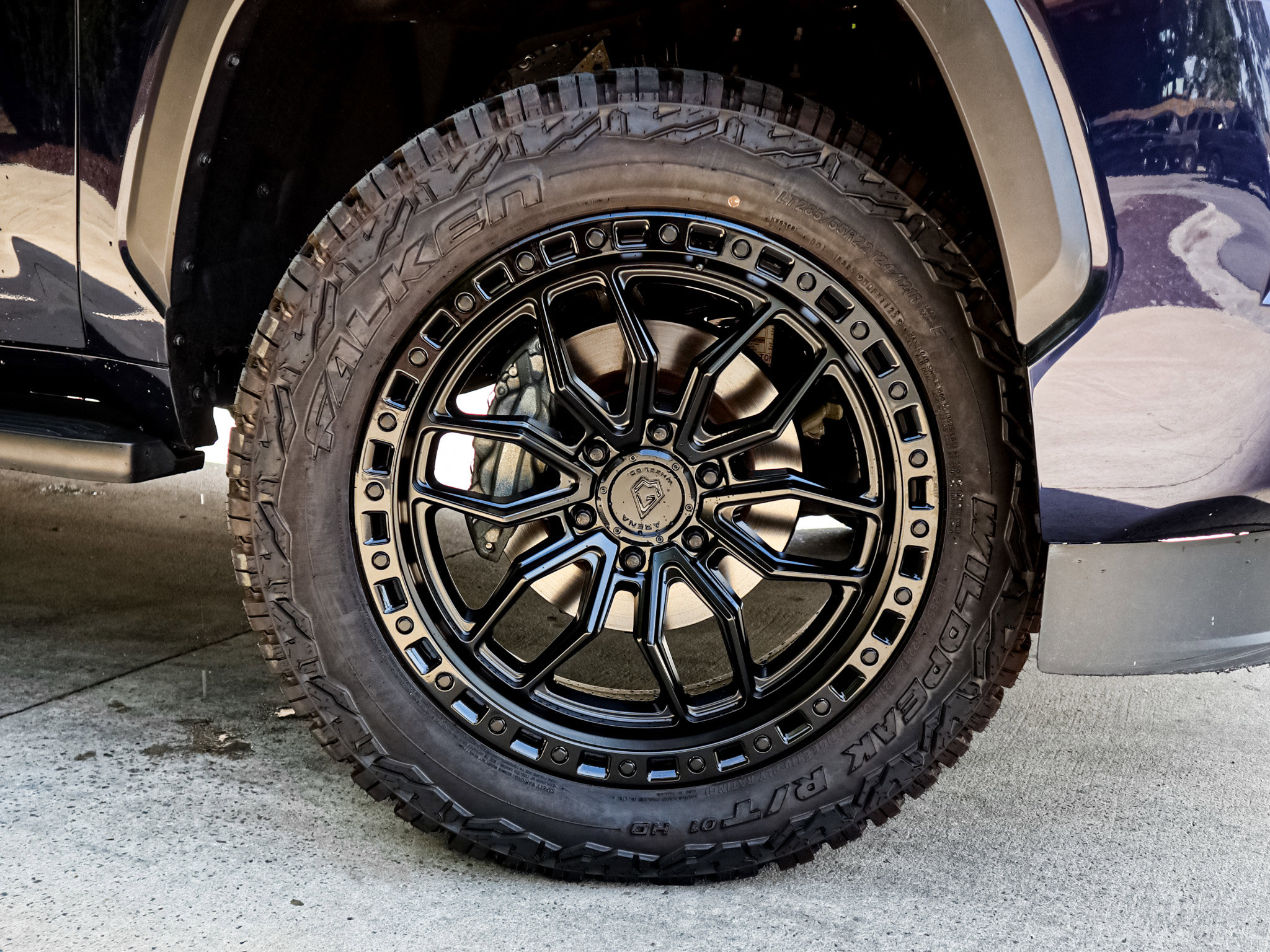 Used 2024 Toyota Sequoia SR5 w/ SR5 Premium Package AWD/4WD image 13