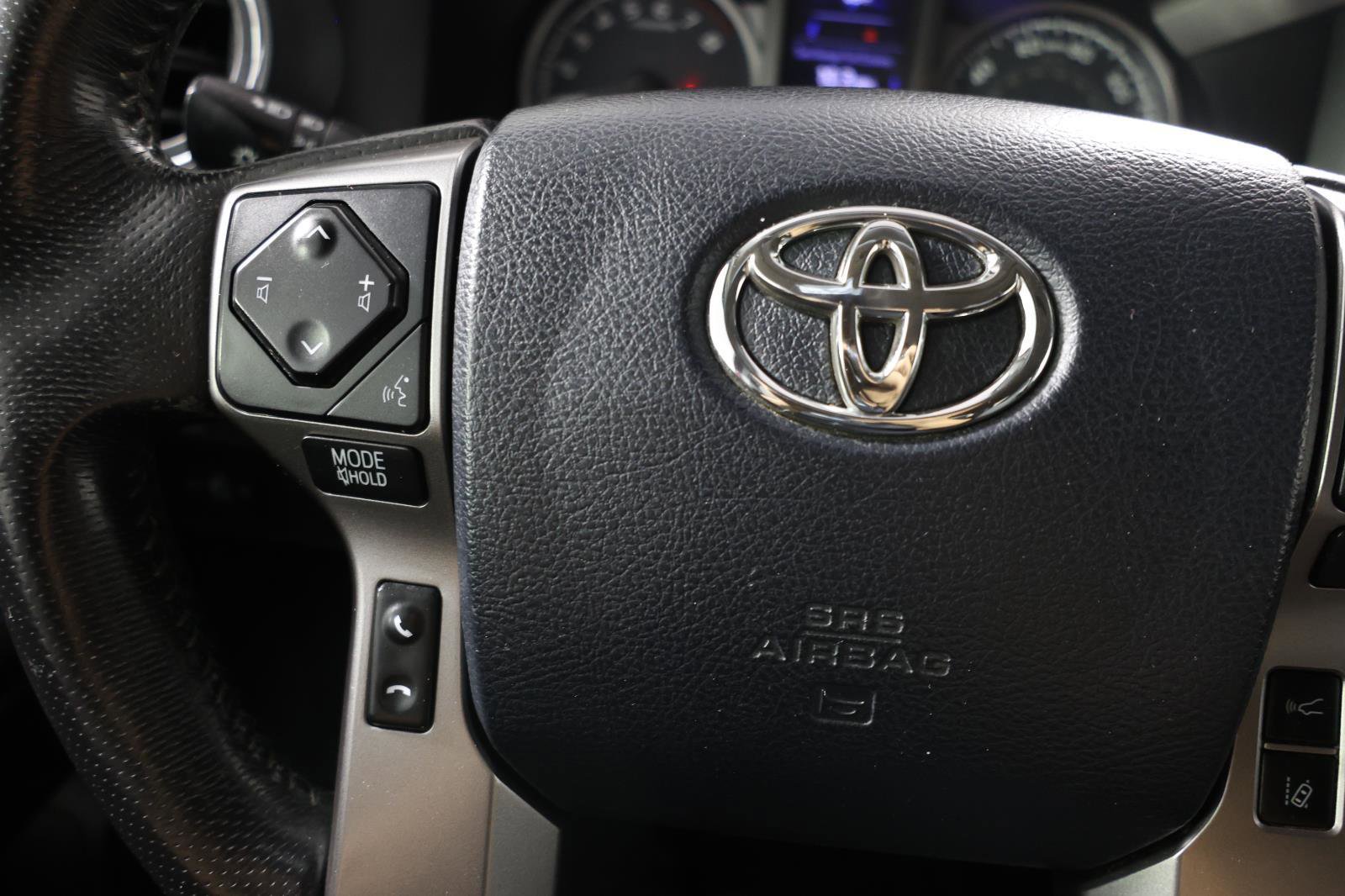 Used 2018 Toyota Tacoma SR5 AWD/4WD image 20