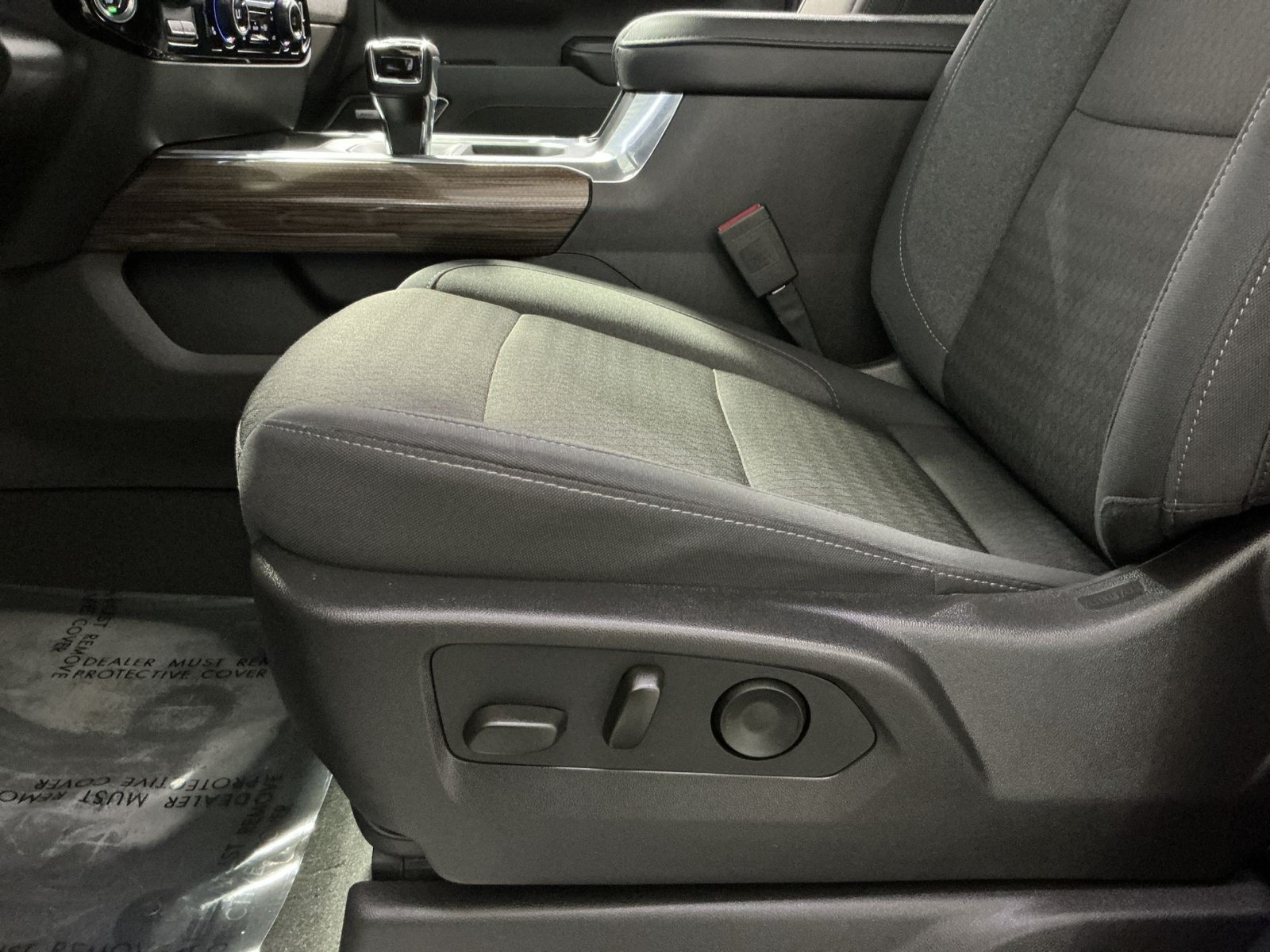 Used 2024 Chevrolet Silverado 1500 LT Trail Boss w/ Convenience Package II AWD/4WD image 15