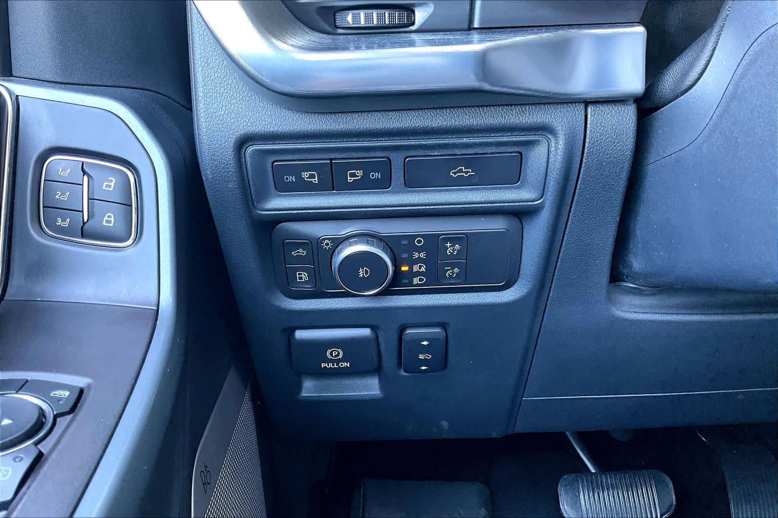 Used 2021 Ford F150 Lariat w/ Equipment Group 502A High AWD/4WD image 34