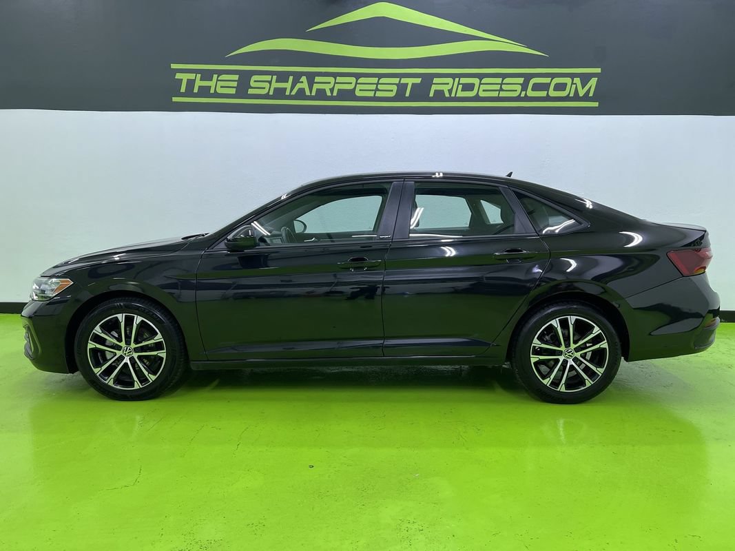 Used 2024 Volkswagen Jetta Sport FWD image 6