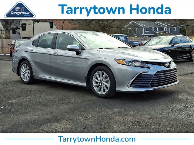 Used 2021 Toyota Camry LE image 1
