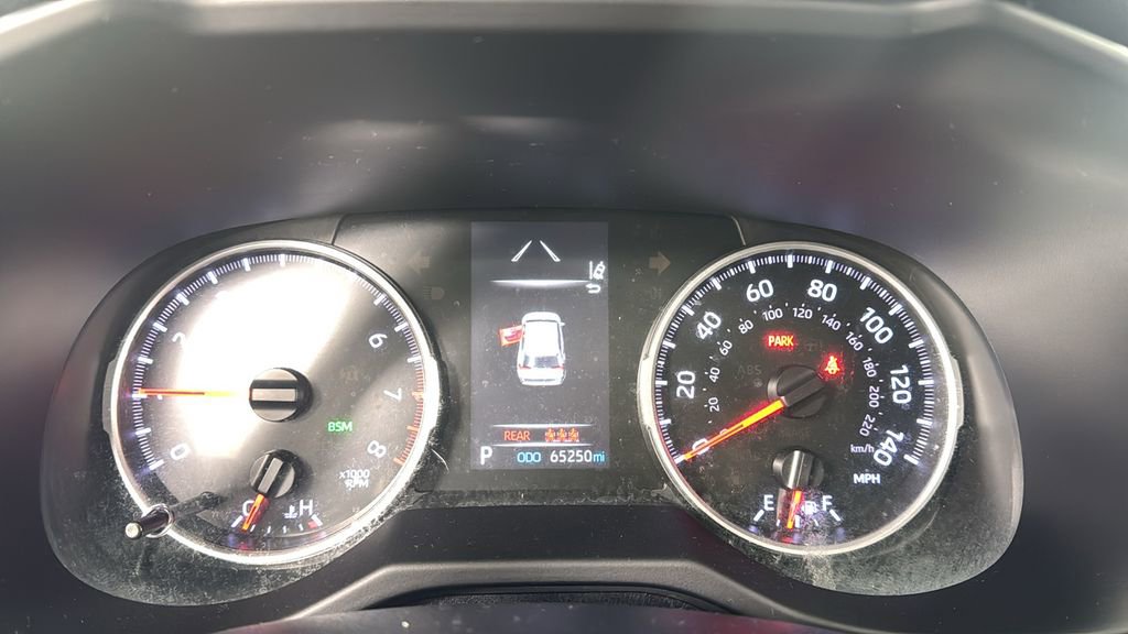 Used 2022 Toyota RAV4 XLE image 20