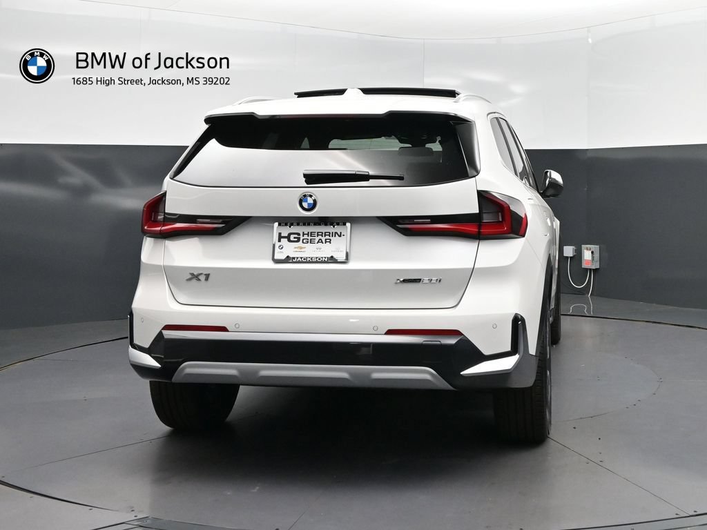 New 2026 BMW X1 xDrive28i w/ Technology Package AWD/4WD image 6