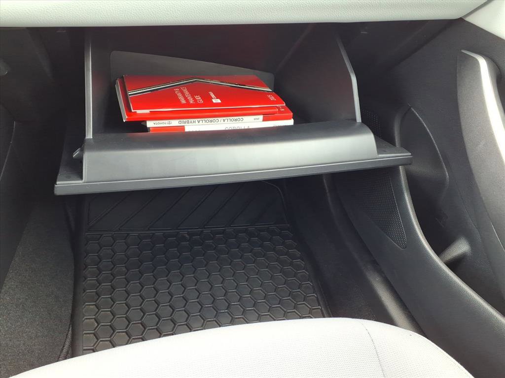 Used 2025 Toyota Corolla SE image 15