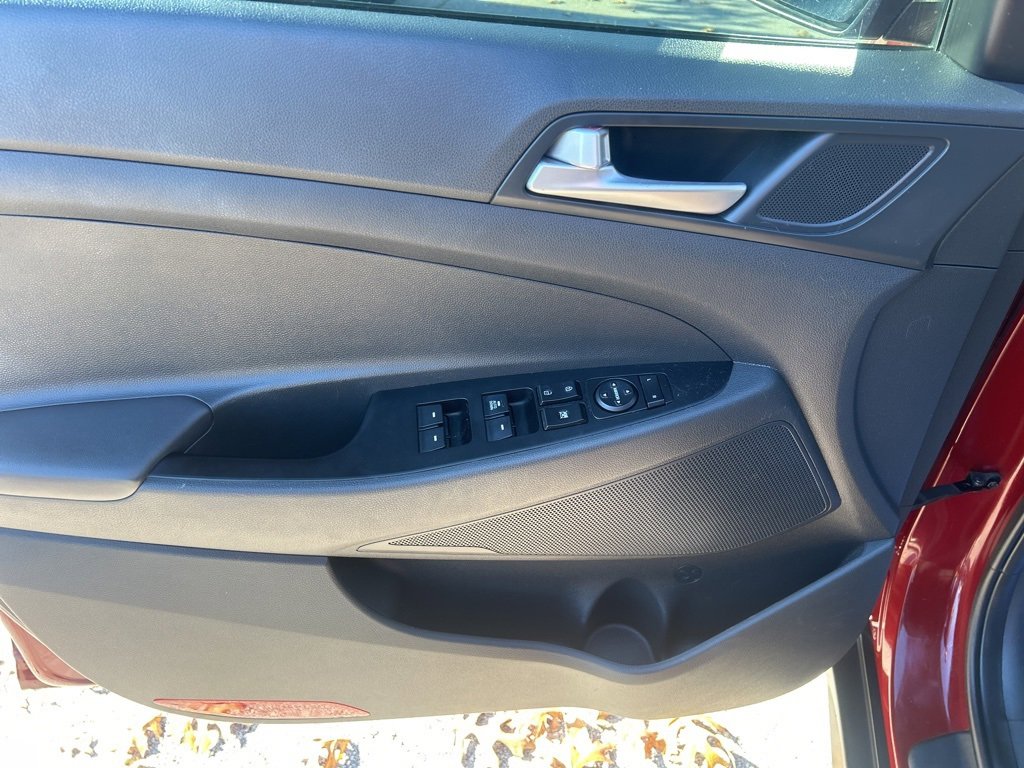 Used 2020 Hyundai Tucson SE image 9