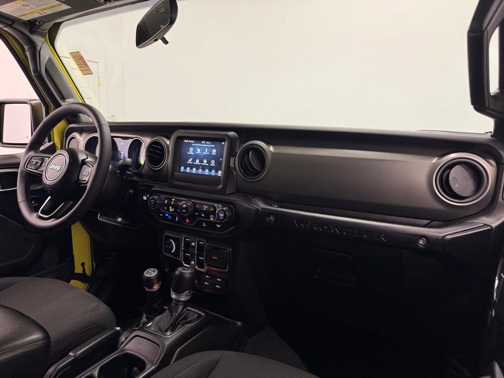 Used 2023 Jeep Wrangler Unlimited w/ Cold Weather Group image 23