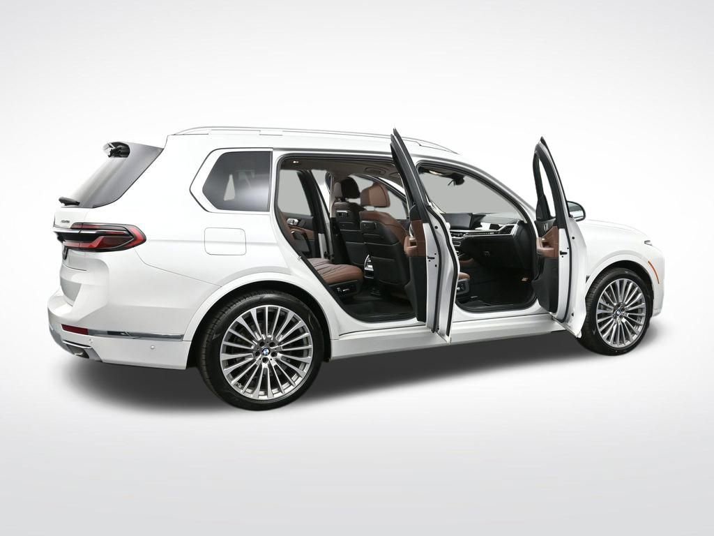 Used 2023 BMW X7 xDrive40i w/ Premium Package image 33