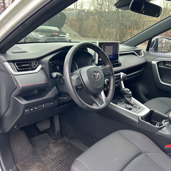 Used 2023 Toyota RAV4 SE w/ Weather & Moonroof Package image 13