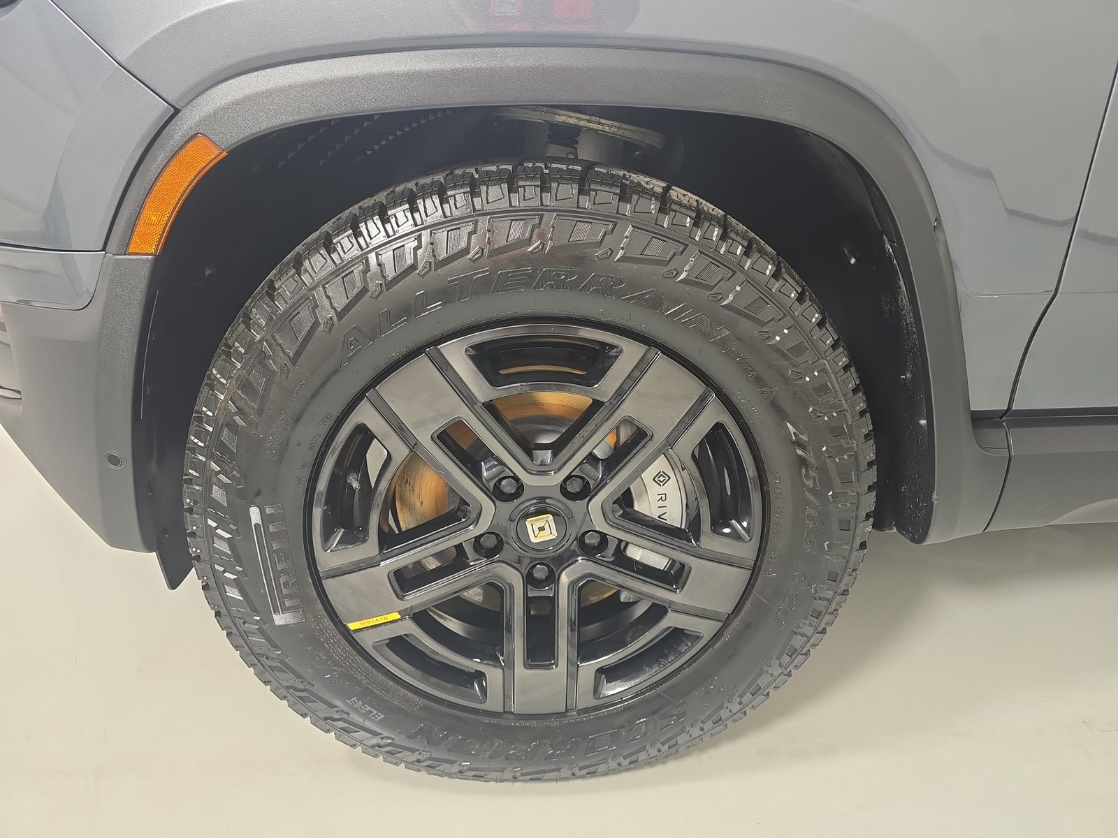 Used 2024 Rivian R1T Adventure Dual AWD/4WD image 9