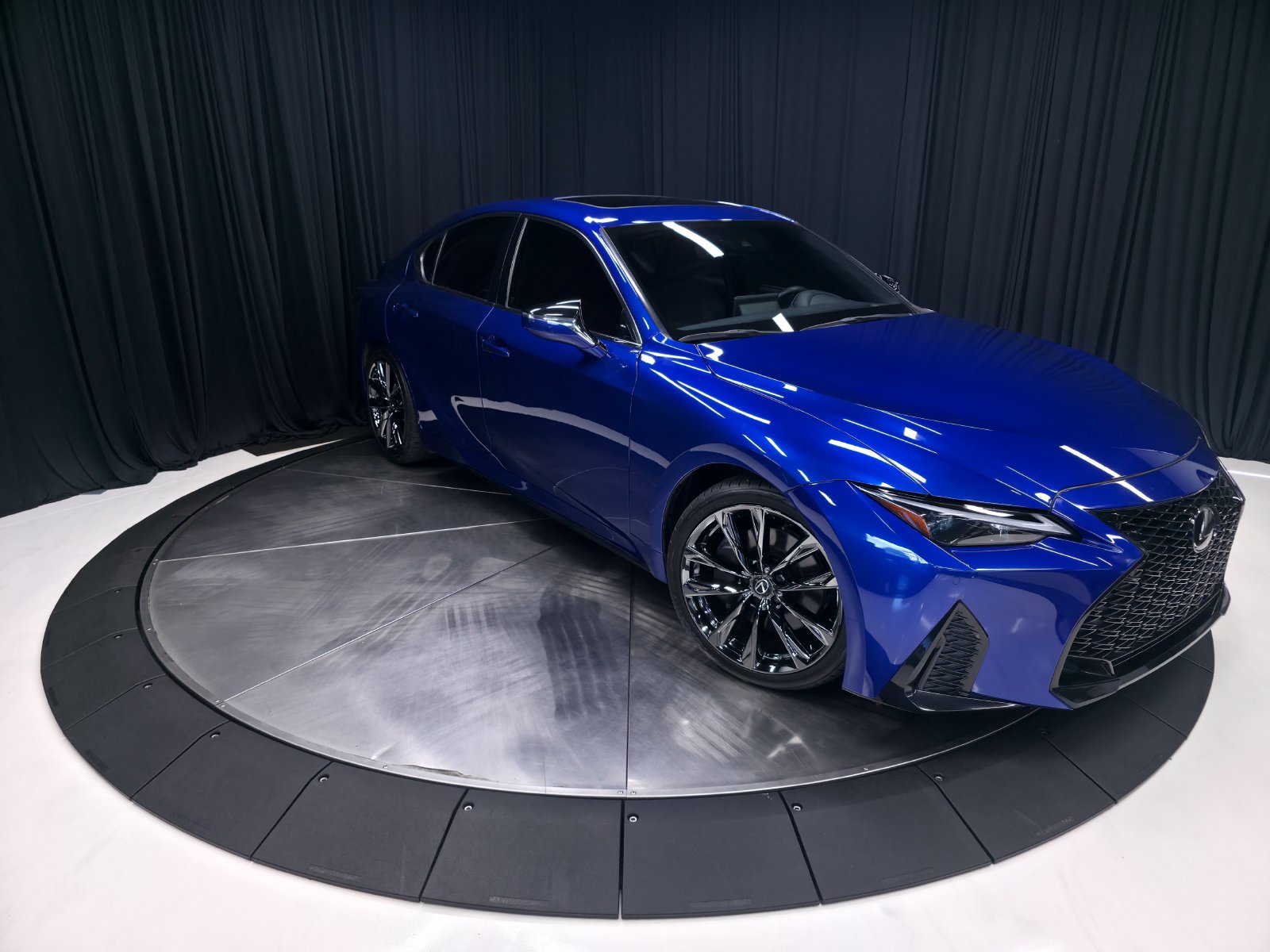 Used 2023 Lexus IS 350 F Sport w/ Memory Package RWD image 16
